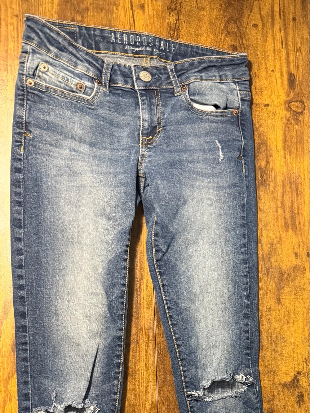 Aeropostale  Jegging Women's Distressed Denim Jeans Size 2 Regular